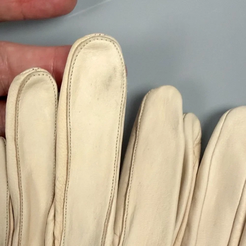 Vintage Deerskin Leather Gloves Cream Color size 7 Unlined